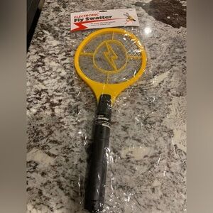 Electronic flyswatter for adults and children great for children to have fun NEW